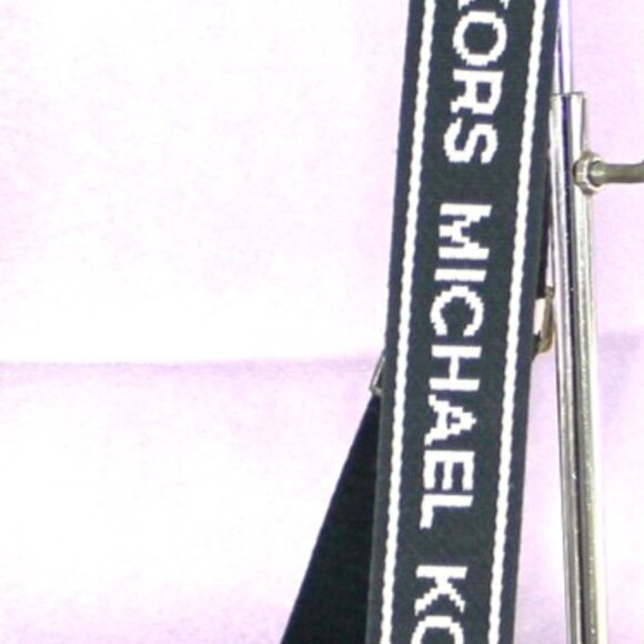 Michael Kors Jet Set East West Camera Crossbody Bag Black Mesh Logo Strap - Picture 2 of 11